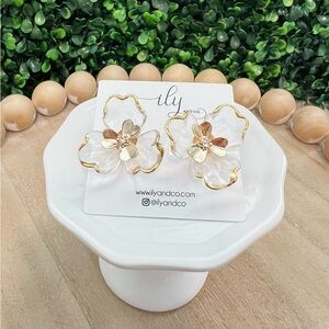 Clear Acrylic Flower Stud Earrings | Gold Rimmed | Boutique | Lightweight | New